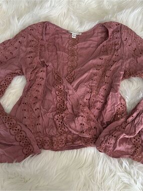 American Eagle Lace Bell Sleeve Crop Top Sz: S